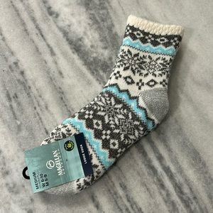 NWT Magellan Lodge Socks Aloe Infused Fair Isle Pattern W6-10 M5-9